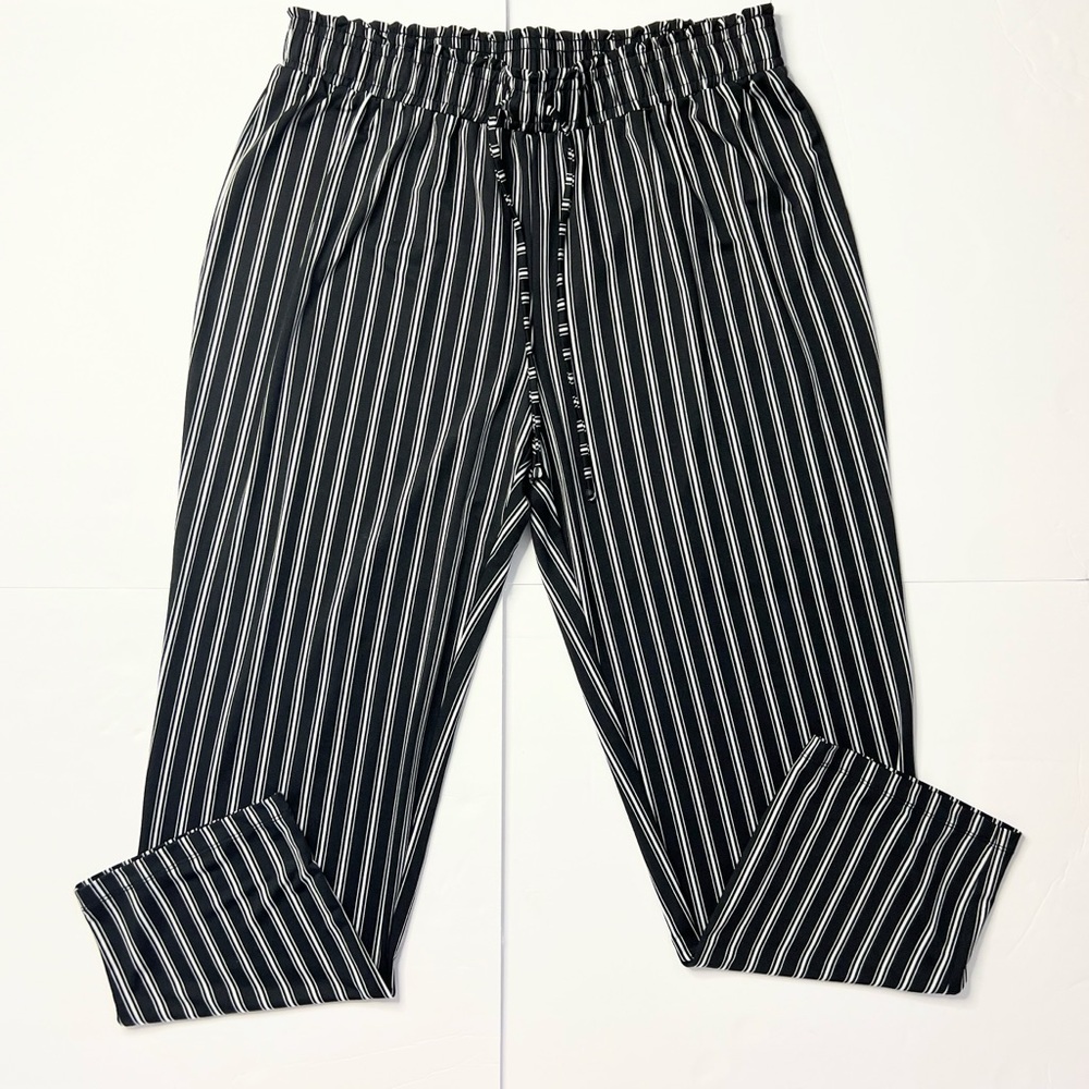 Final price buy as is) 

Black and White Striped Women’s Pants